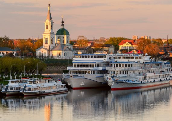 Речные прогулки в Ярославле